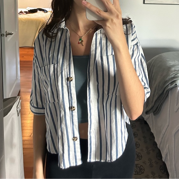 Zara Linen Button Up - Picture 4 of 4